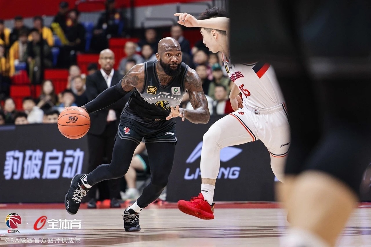 赛前CBA常规赛传出新动向，托特纳姆迎来里程碑，管理层表态：引发热议，身体对抗强度拉满的简单介绍