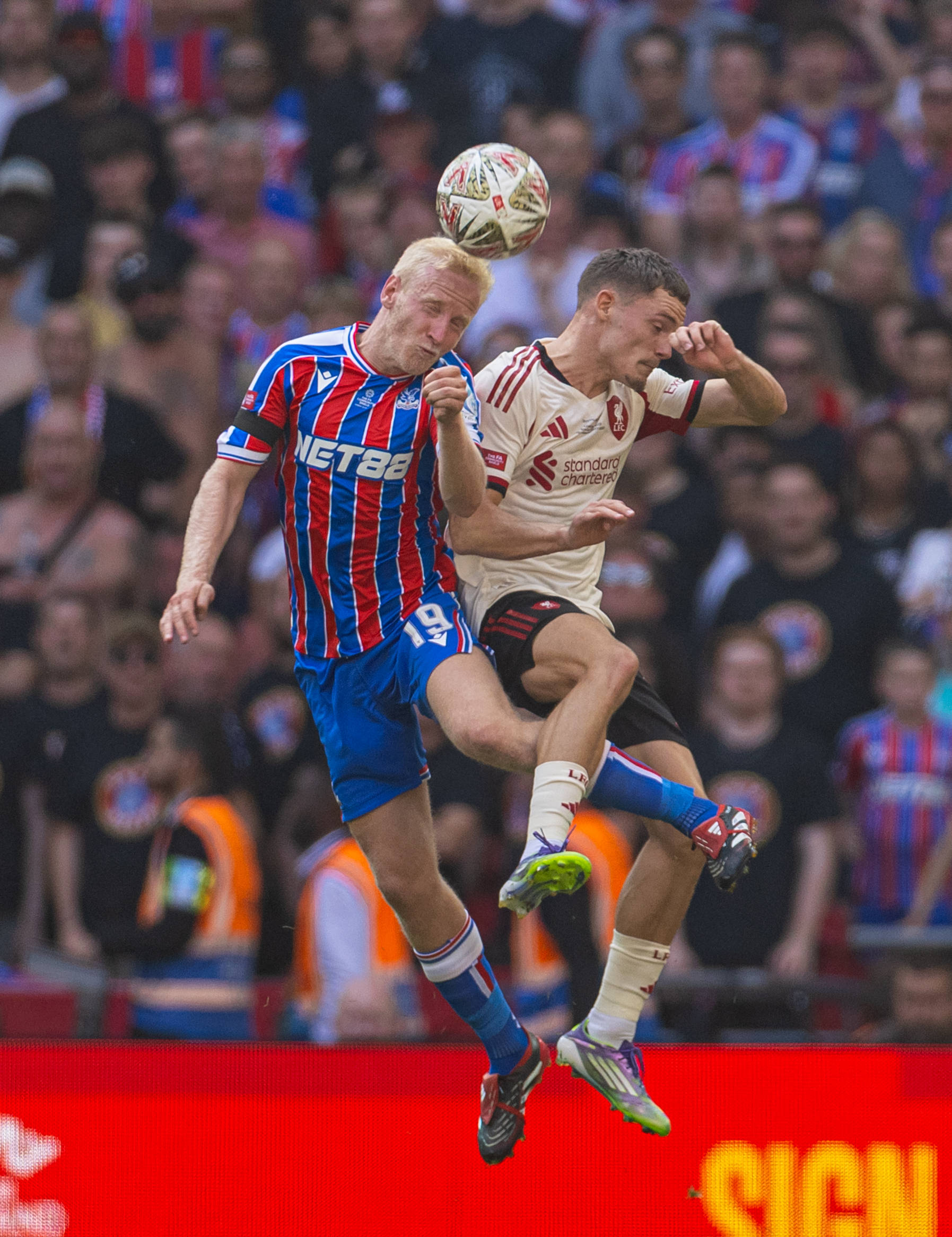 成都蓉城训练开放日，今晨豪取连胜引欢呼，社区盾在即，年轻球员得到机会的简单介绍