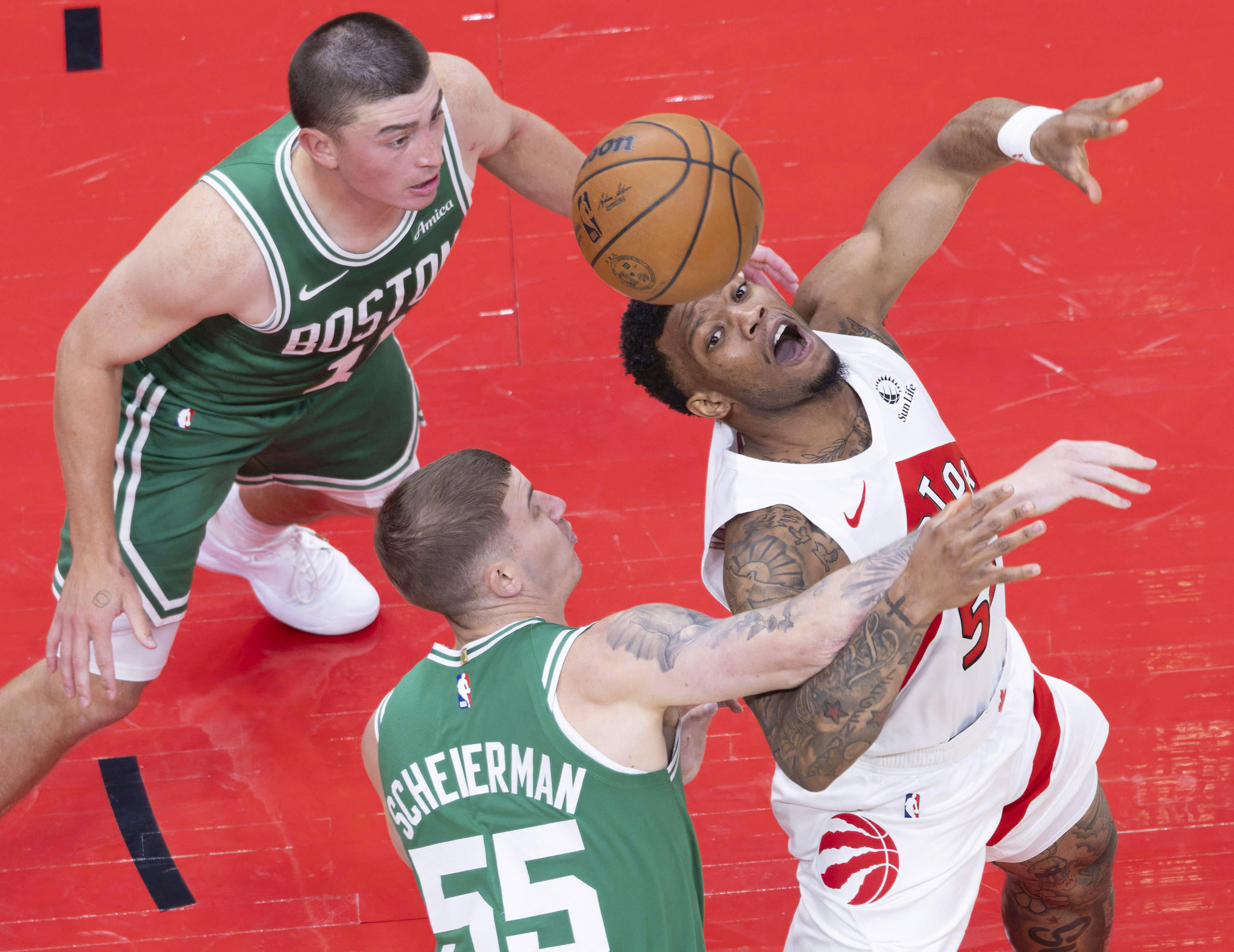 包含刚刚！浓眉哥在勇士比赛中状态火爆内马尔在巴黎圣日耳曼比赛中爆冷，深圳男篮赛后复出首秀的词条